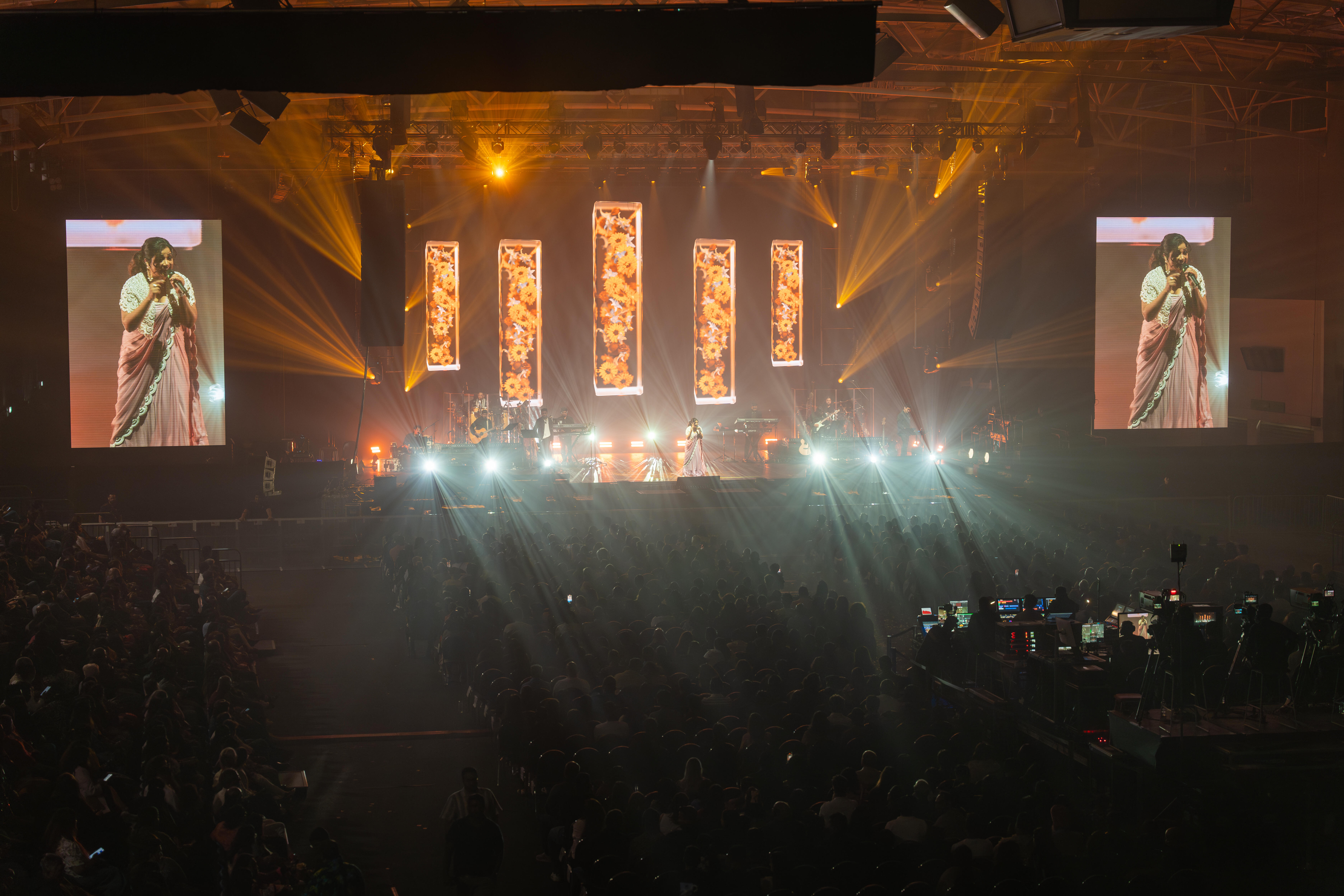 SHREYA GHOSHAL photo 5